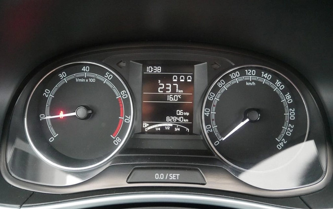 Skoda Fabia cena 45899 przebieg: 82836, rok produkcji 2021 z Grójec małe 137